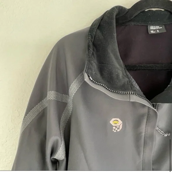 Mountain Hardwear Conduit Softshell Jacket Full Zip
Grey Womens Size 10 - Picture 4 of 12